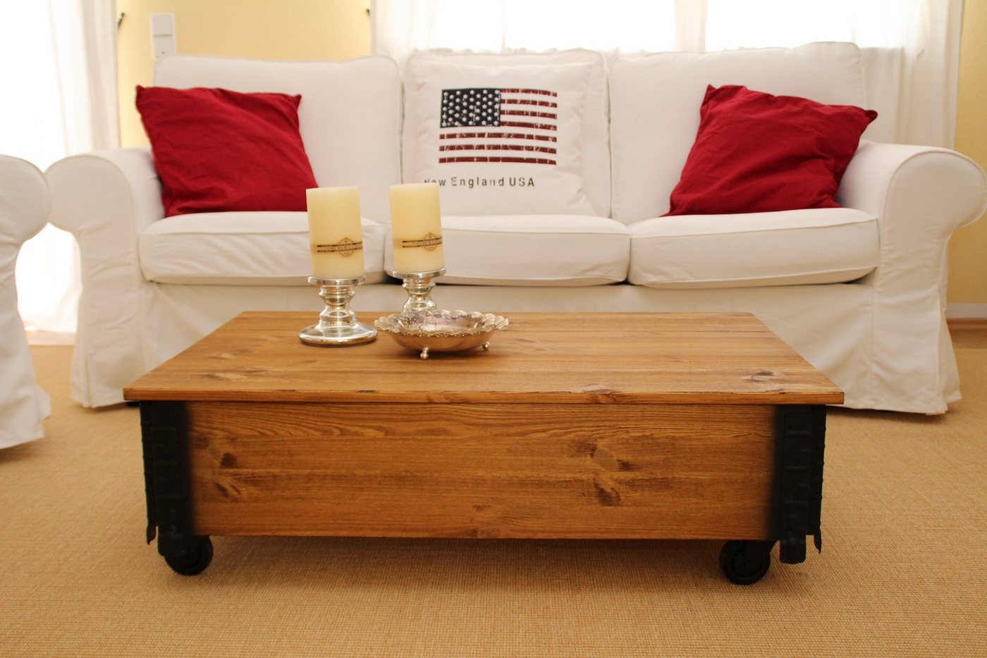 Uncle Joe´s Couchtisch, in stylishem Vintage-Look von Uncle Joe´s