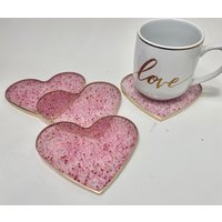 Valentinstag Dekoration Funkeln Herz Untersetzer, Resin Untersetzer Mit Goldkanten. Tolles Galentinen Geschenk Frau, Freundin, Mama Valentinstag Dekoration Funkeln Herz Untersetzer, Resin Untersetzer Mit Goldkanten. Tolles Galentinen Geschenk Frau, Freundin, Mama von UncommonArtDecor