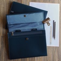 Personalisierte Eleganz Recyceltes Leder Mit Seide Gefüttert Mappe von UndercoverUK