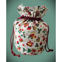 Großer Pompadour Geschenkebeutel Geschenkverpackung Beutel Säckchen Weihnachtsbärchen Stoffbeutel Stoffsäckchen Großer Pompadour Geschenkebeutel Geschenkverpackung Beutel Säckchen Weihnachtsbärchen Stoffbeutel Stoffsäckchen von UnikateUndmehr