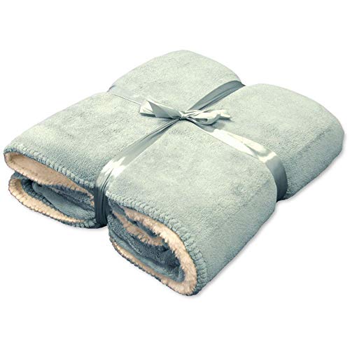 Plaid Coby 130 x 160 cm Farbe Cloud Blue von Unique Living