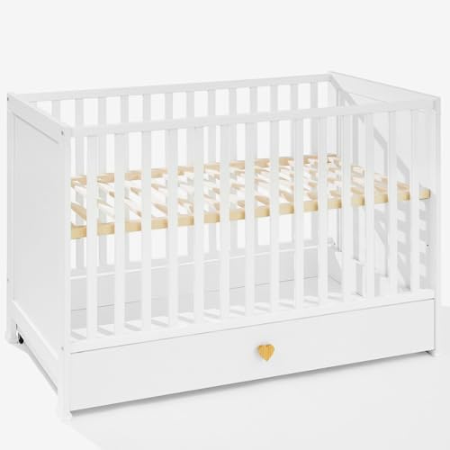 Unique Nature Little Heart Babybett weiß 120x60 cm mit Schublade – stabiles Kinderbett aus Massivholz & MDF, Herzgriff-Design, höhenverstellbar, EN-Sicherheitsnorm, Außenmaß 123x65x87 cm Unique Nature Little Heart Babybett weiß 120x60 cm mit Schublade – stabiles Kinderbett aus Massivholz & MDF, Herzgriff-Design, höhenverstellbar, EN-Sicherheitsnorm, Außenmaß 123x65x87 cm von Unique Nature