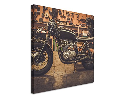 Unique Leinwandbilder quadratisch 60x60cm Kunstbilder – Vintage Motorrad in der Garage von Unique