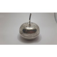 Antiker Apfel-Salzstreuer, Signierter Antiker Salzstreuer Aus 800Er Silber von UniqueArtGiftStore