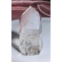 Bezaubernde Pink-Lithium-Spitze Mit Phantom - 4 cm, 19 G Seltene, Klare Lithiumquarzspitze Faszinierenden Einschlüssen von UniqueCrystalsZurich