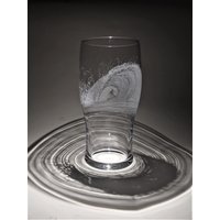 Surfer Pint Glas - Wellenglas Surfglas Geschenk Ozeanwelle Gin Proseccoglas Bierglas Weinglas Surfer Pint Glas - Wellenglas Surfglas Geschenk Ozeanwelle Gin Proseccoglas Bierglas Weinglas von UniqueGlassEngraving