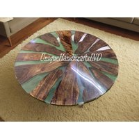 Runder Epoxy Esstisch, Runder Tisch, Klarer Couchtisch, Flusstisch, Kaffeetisch von UniqueHandicraftsIND