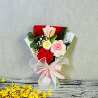 Gehäkelte Blumenstrauß Künstliche Rose Tulpe Daisy Faux Blume Dekoration Ornamente, Jahrestag Handgemachtes Gestricktes Geschenk Für Sie von UniqueWeaveShop