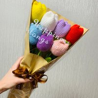 Handgefertigte Häkelblumen, Tulip Ein Blumenstrauß Für Freundinnen/Mütter/Liebhaber/Freunde Artefakt Handwerk Jahrestag Blume von UniqueWeaveShop