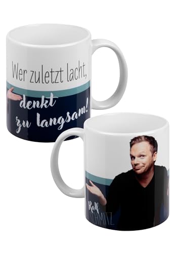 Ralf Schmitz Tasse - Wer zuletzt lacht, denkt zu langsam! Kaffeetasse Becher Kaffeebecher aus Keramik 320 ml von United Labels