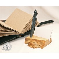 Maple Burl Stift - Und Visitenkartenhalter Live Edge Schreibtisch-Organizer von UnusualWorkshop