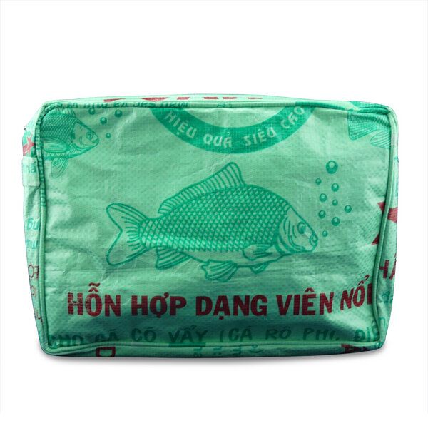 Upcycling Deluxe Kulturbeutel Chan aus Zement-/ Fischfutter-/ Reissack von Upcycling Deluxe