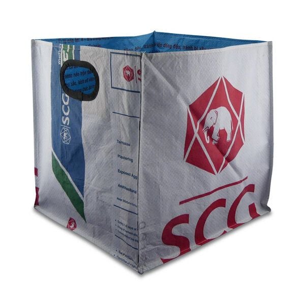 Upcycling Deluxe Upcycling Aufbewahrungsbox Pheab aus Zementsack von Upcycling Deluxe