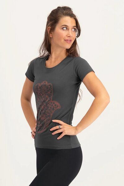Urban Goddess Hamsa Core Yoga Tee aus Bio-Baumwolle von Urban Goddess