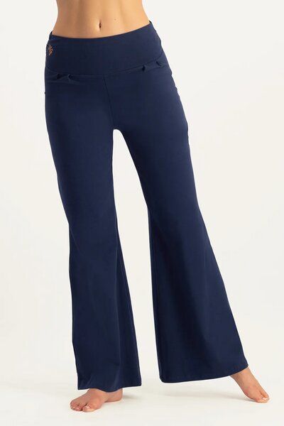 Urban Goddess Maeve weite Yogahose mit Midwaist von Urban Goddess