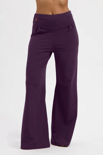 Urban Goddess Maeve weite Yogahose mit Midwaist Urban Goddess Maeve weite Yogahose mit Midwaist von Urban Goddess