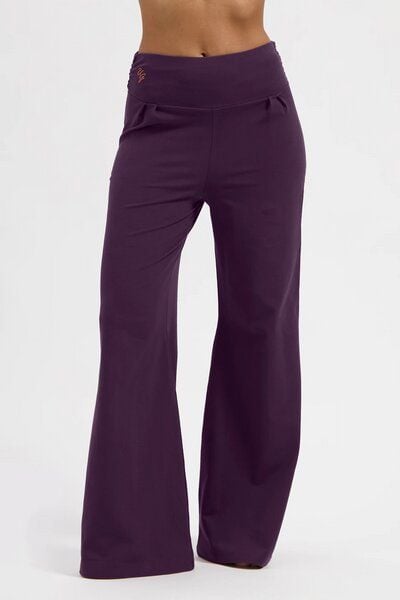Urban Goddess Maeve weite Yogahose mit Midwaist von Urban Goddess