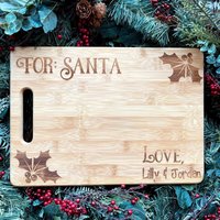 Weihnachtsmann Milch & Plätzchen Tablett, Weihnachtsplätzchen Schneidebrett, Personalisiertes Weihnachtsgeschenk, Weihnachtsgeschenk von UrbanFarmhouseTampa