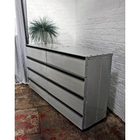 Niamh Reclaimed Gerüst Kommode Mit Eckigen Stahlgriffen - Urban Furniture By Www.urbangrain.co.uk von UrbanGrainInteriors