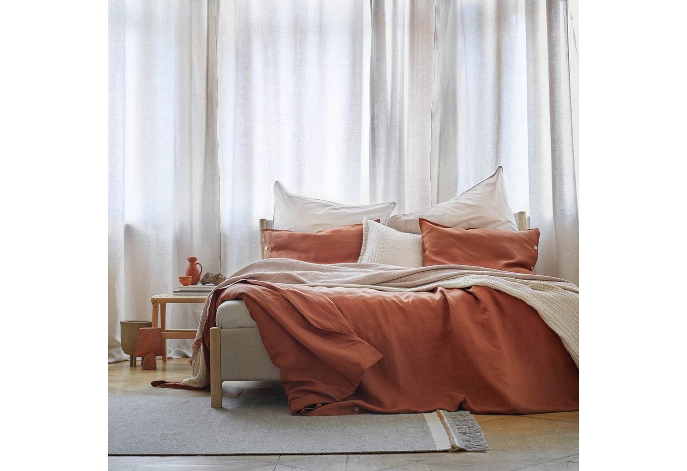 Bettbezug Bellvis Bettdeckenbezug aus 100% Leinen - 135x200 cm, Kastanie, Urbanara (1 St), Schlicht & sanft strukturiert, mit Perlmuttknöpfen, aus reinem Leinen von Urbanara
