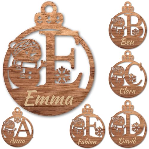 Urhome Weihnachtskugel personalisiert mit Wunschtext Gravur Buchstabe A-Z mit Schneemann Motiv Dunkel Braun - Ornament Weihnachtsbaumschmuck Weihnachtsdeko Weihnachtsbaumanhänger aus Holz Urhome Weihnachtskugel personalisiert mit Wunschtext Gravur Buchstabe A-Z mit Schneemann Motiv Dunkel Braun - Ornament Weihnachtsbaumschmuck Weihnachtsdeko Weihnachtsbaumanhänger aus Holz von Urhome