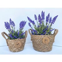 Seegras Korb Mit Lavendel Pflanze - Faux Lavender Boho, Rustikal, Bauernhaus-Deko von UrsinasDecoShop