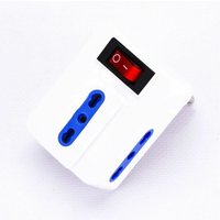 V-tac - 3-fach adapter 10/16a mit schalter und italienischer steckdose 8831 von V-TAC