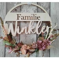 Namenskranz Mit Deko Und Wunschname von VCKreativDesign