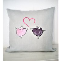 Kissenbezug Kissenhülle Geschenk Für Paare Liebe Schweinchen 40 X cm Gestickt Leinen Kissenbezug Kissenhülle Geschenk Für Paare Liebe Schweinchen 40 X cm Gestickt Leinen von VCrownKreativTextil