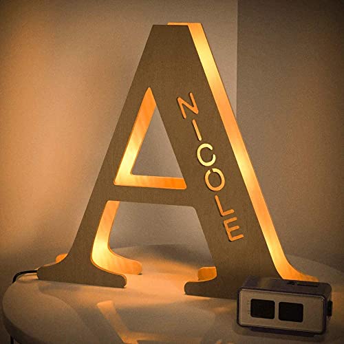 Veelu Personalisiert Buchstaben A LED Nachtlicht mit Ihren eigenen Graviert Name 3D Festzelt Dekor Holz Wandleuchte für Schlafzimmer Weihnachten Festival Party Geschenk für Familien Liebhaber von VEELU