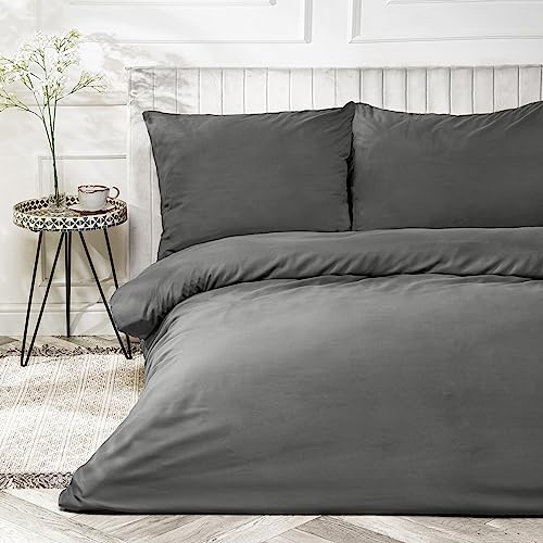 VEL VET HOME VelvetHome Onyx 4teilig Bettwäsche 135x200 cm & Kissenbezug 80x80 cm 100% Weiche Angenehme Mikrofaser Hohe Qualität Atmungsaktive 2er Bettwäsche-Set mit Reißverschluss 135 x 200 Graphit VEL VET HOME VelvetHome Onyx 4teilig Bettwäsche 135x200 cm & Kissenbezug 80x80 cm 100% Weiche Angenehme Mikrofaser Hohe Qualität Atmungsaktive 2er Bettwäsche-Set mit Reißverschluss 135 x 200 Graphit von VEL VET HOME