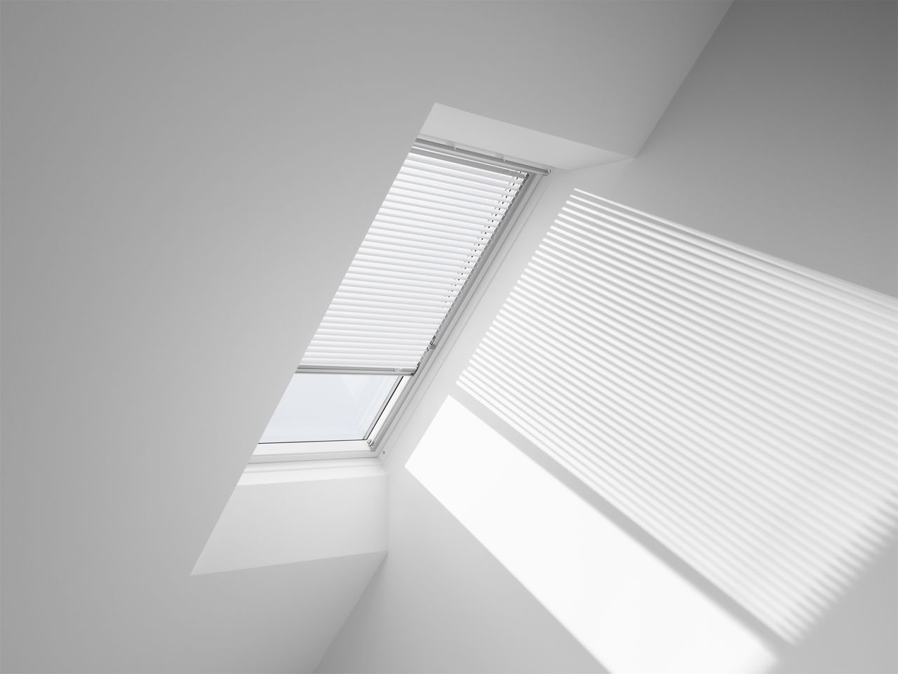 VELUX Jalousie manuell PAL MK06 7001S weiß von VELUX