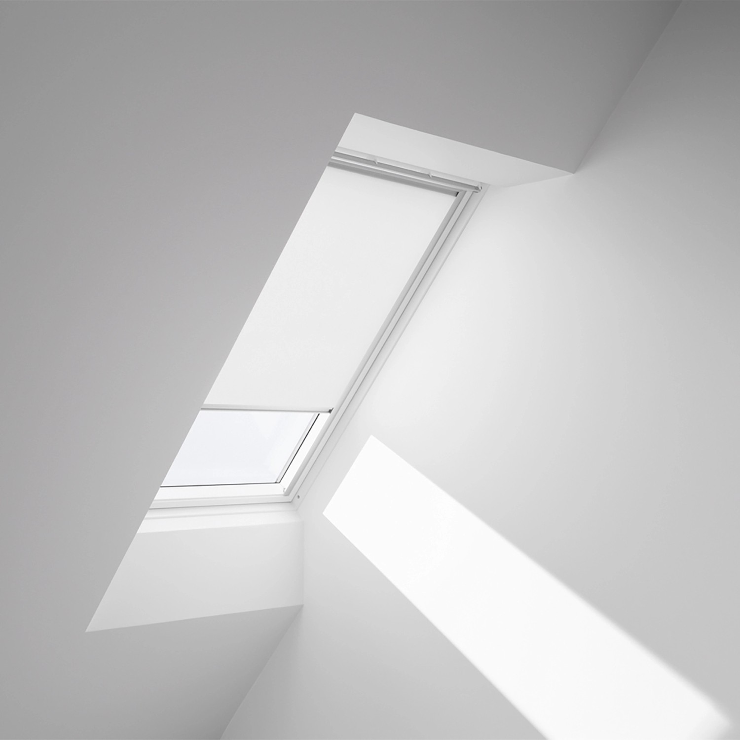 Velux Sichtschutzrollo Manuell RFL C02 1028S Weiß von VELUX