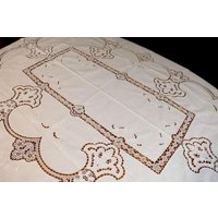 B4 Bezaubernd Handgemachte Antik Weiße Baumwolle Tischdecke Stickerei Cutwork Point De Venice Spitze 65x57" von VENTALIA
