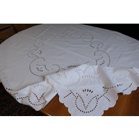 S3 Wunderschöne Handgefertigte Antike Leinen Tischdecke Stickerei & Cutwork 150x120cm von VENTALIA