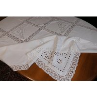 S9 Entzückende Handgefertigte Antike Leinen Tischdecke Stickerei & Cutwork Und Klöppelspitze 150x58" S9 Entzückende Handgefertigte Antike Leinen Tischdecke Stickerei & Cutwork Und Klöppelspitze 150x58" von VENTALIA
