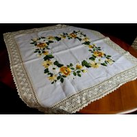 Schnäppchen Lot Von 4 Bunten Handgestickten Vintage Leinen Tischdecken B von VENTALIA