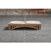 Doppelter Niedriger Katzen-Futterstand Für Tierliebhaber - Hund Slawa Keramikschalen-Futterstation Doppelter Niedriger Katzen-Futterstand Für Tierliebhaber - Hund Slawa Keramikschalen-Futterstation von VERKdesignPETS