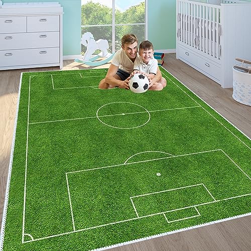 VHCLYBJU Kinderfußball Spielplatz Teppich - Junge Haushalt Kinderzimmer Spiel Teppich - Fußballfeld Dekorative Matte - Weich rutschfest (140 x 200 cm, L) von VHCLYBJU