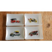 Vintage Set Mit 4 Glastabletts Dekorativen Alten Autos in Original-Box von VHouseofVintage