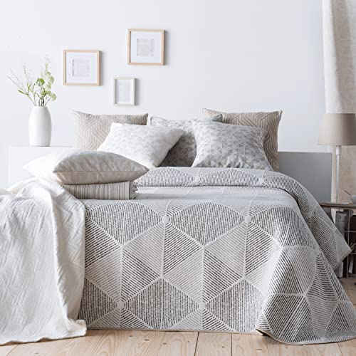 VIALMAN Leichte Tagesdecke Sofia 27 für Doppelbett von 180 und 200 cm, Tagesdecke für Betten mit 180 und 200 cm, Größe Tagesdecke, 270 x 270 cm, Beige von VIALMAN