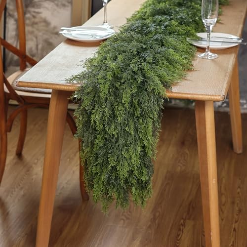 Künstliche Zederngirlande aus Zedernholz, fühlt sich echt an, 2,7 m, künstliche Tannennadeln, Girlande für Kamin, Tisch, Fenster, Treppen, Kaminsims, Urlaub, Innen- und Außenbereich Künstliche Zederngirlande aus Zedernholz, fühlt sich echt an, 2,7 m, künstliche Tannennadeln, Girlande für Kamin, Tisch, Fenster, Treppen, Kaminsims, Urlaub, Innen- und Außenbereich von VIERENA