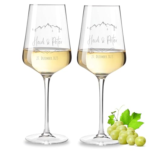 VILLA ROSA LOTTA - Leonardo Weinglas 2er Set mit Gravur - Hochzeitsgeschenke für Brautpaar, Personalisiertes Geschenk zur Hochzeit, Verlobung, Jahrestag mit Name und Datum, Berge Wald VILLA ROSA LOTTA - Leonardo Weinglas 2er Set mit Gravur - Hochzeitsgeschenke für Brautpaar, Personalisiertes Geschenk zur Hochzeit, Verlobung, Jahrestag mit Name und Datum, Berge Wald von VILLA ROSA LOTTA