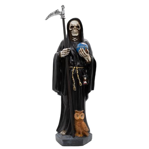 Nuestra Señora de la Santa Muerte | Unsere Frau eines Heiligen Todes | Skelett-Statue in schwarz ummantelt und hält einen Globus und eine Sense mit einer braunen Eule zu ihren Füßen, Heimdekoration von VILLAGE GIFT IMPORTERS