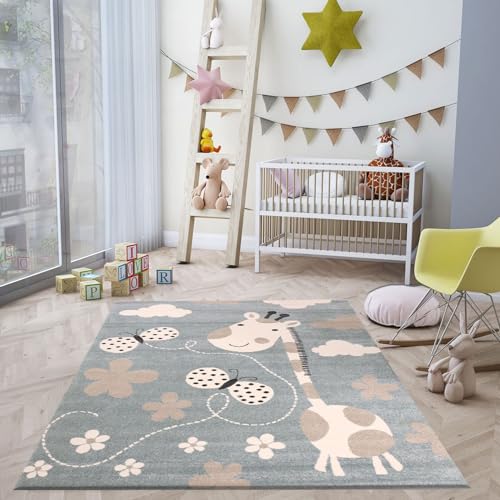 VIMODA Kinderteppiche Giraffe mit Schmetterling und Blumen | Kinderteppich für Mädchen und Jungs | Teppich für Kinderzimmer Blau | Schadstofffrei Kinderzimmerteppiche (Öko-Tex), Maße:120x170 cm von VIMODA