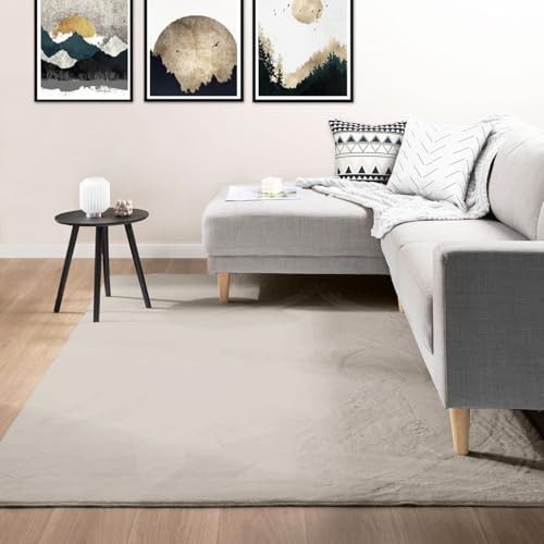 VIMODA Teppich Wohnzimmer Kuscheliger Fellteppich, kurzflorig und waschbar und Fußbodenheizung geeignet, Farbe:Beige, Maße:160x220 cm VIMODA Teppich Wohnzimmer Kuscheliger Fellteppich, kurzflorig und waschbar und Fußbodenheizung geeignet, Farbe:Beige, Maße:160x220 cm von VIMODA