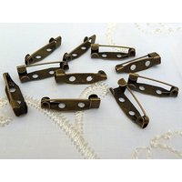 0, 23 Eur/stk. 10 Broschennadeln in Bronze 20 Mm 0, 23 Eur/stk. 10 Broschennadeln in Bronze 20 Mm von VINTAGEPARTSeu