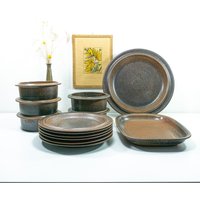 Arabia Ruska Finland Platters, Round Or Rectangular Serving Plates, Design Ulla Procope, 1960S Modernist Midcentury Tableware von VINTARAMAcom