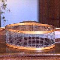 Vintage Korb Aus Weide Und Draht - 50Er Jahre Rustikale Küchendeko Maschenkorb Mit Holzrand Rattanaufbewahrung von VINTJOM