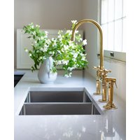 Unlackierter Messing-Übergangshahn, Messing-Übergangshahn Mit Zerstäuber von VINTOUCHFIXTURES